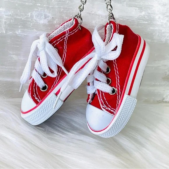 MINI SNEAKER KEYRINGS 2 RED his hers running shoes Athlete Trainers party favor - Picture 4 of 4